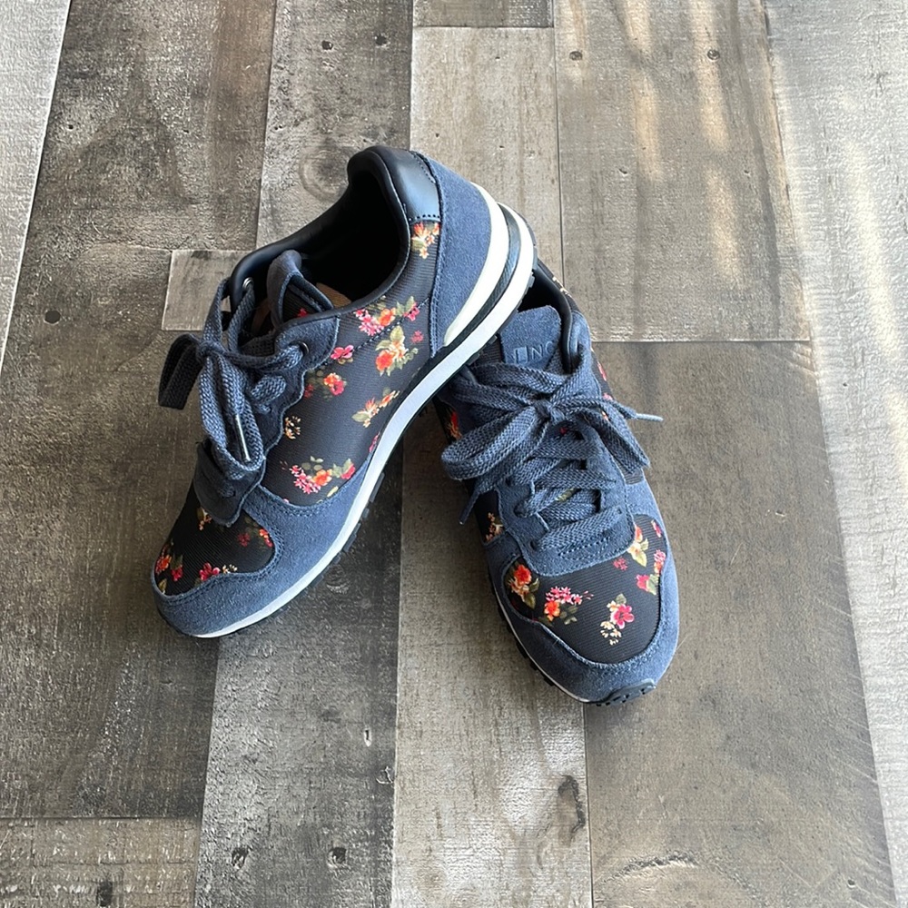 Li-Ning floral athletic shoes